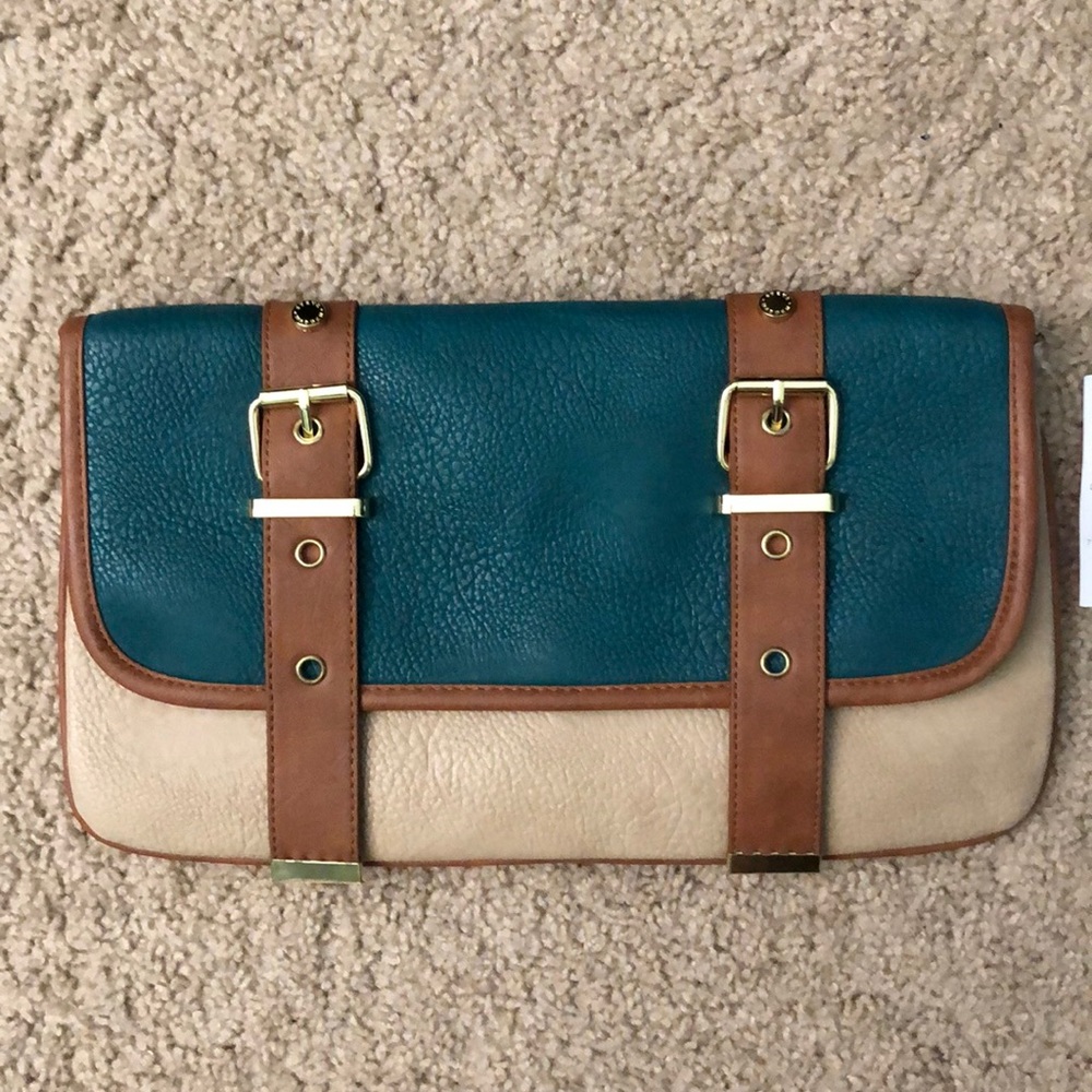 STEVE MADDEN CLUTCH